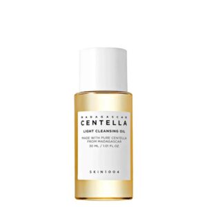 SKIN1004 Madagascar Centella Light Cleansing Oil - Легка очищувальна олія з екстрактом центели азіатської, 30 мл SKIN1004 Madagascar Centella Light Cleansing Oil - Легка очищувальна олія з екстрактом центели азіатської, 30 мл